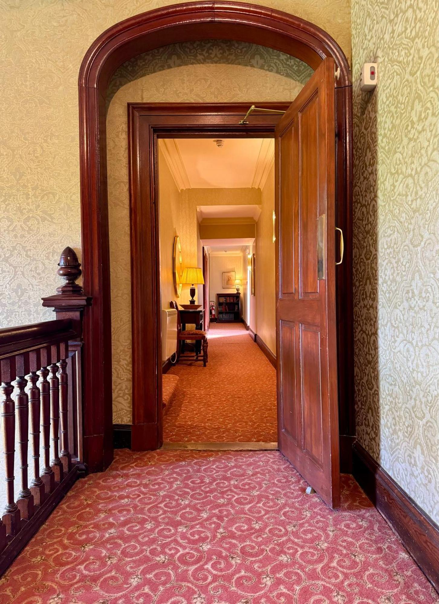 Glenfinnan House Hotel Екстериор снимка